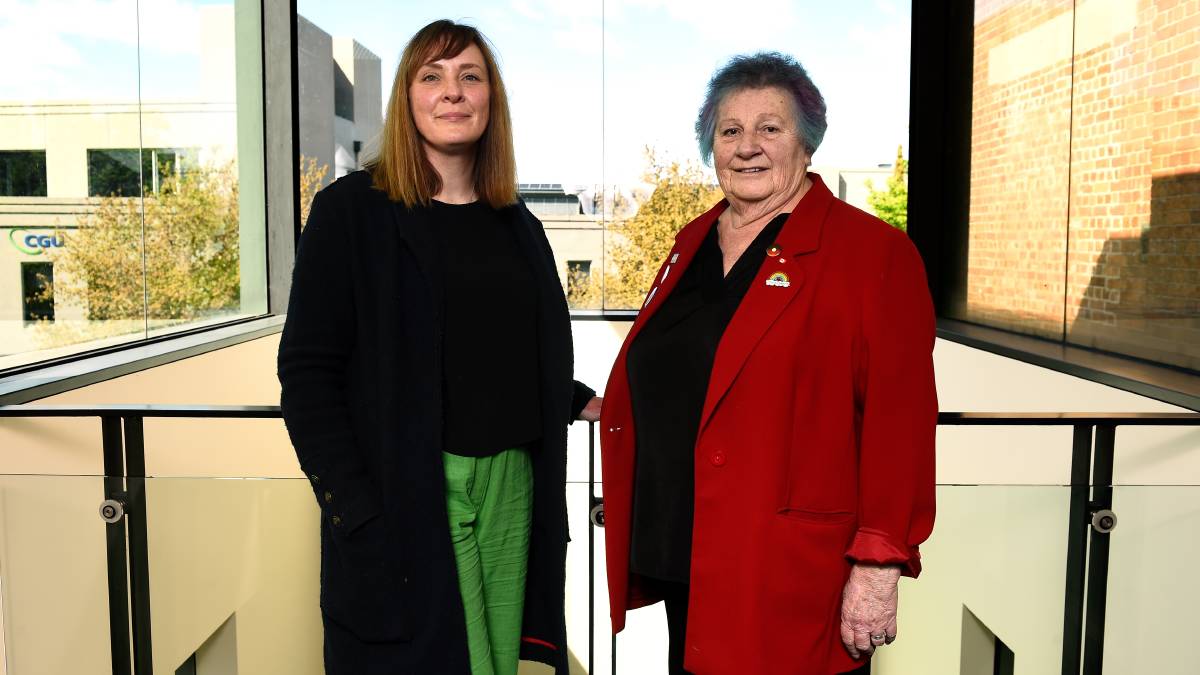 Lynda and Linda Gambler's Help team from Cafs